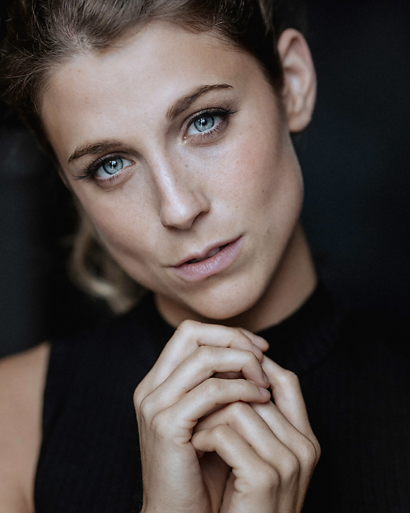 LisaB-231022-0167-Bearbeitet-2-Instagram-Post-Portrait.jpg